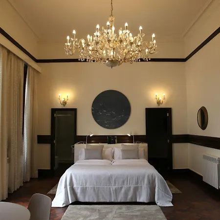 Nava Hotel