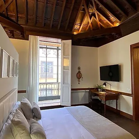 Nava Hotel
