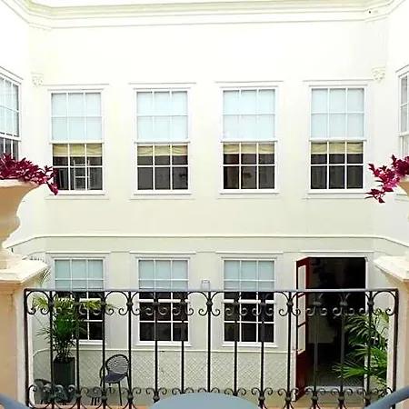 Nava Hotel 4*